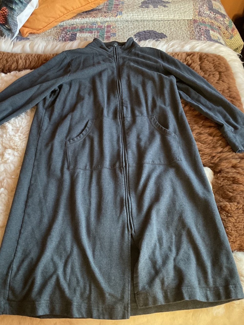 Long sweatshirt vest